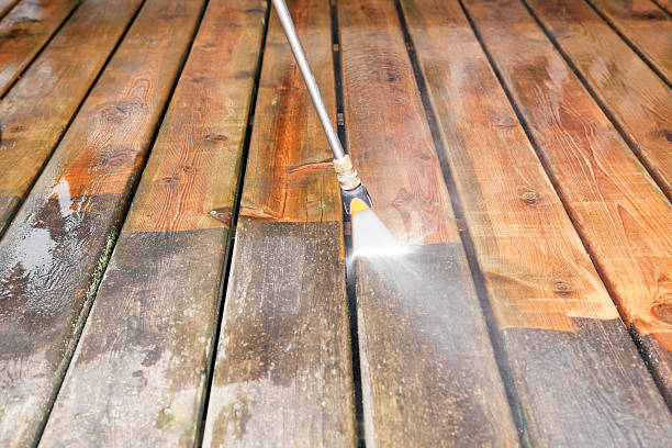 Best Deck Cleaning Services  in Foothill Farms, CA